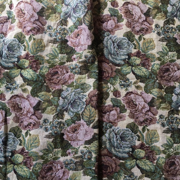 Floral tapestry fabric. 56x42 inches. - Picture 6 of 8